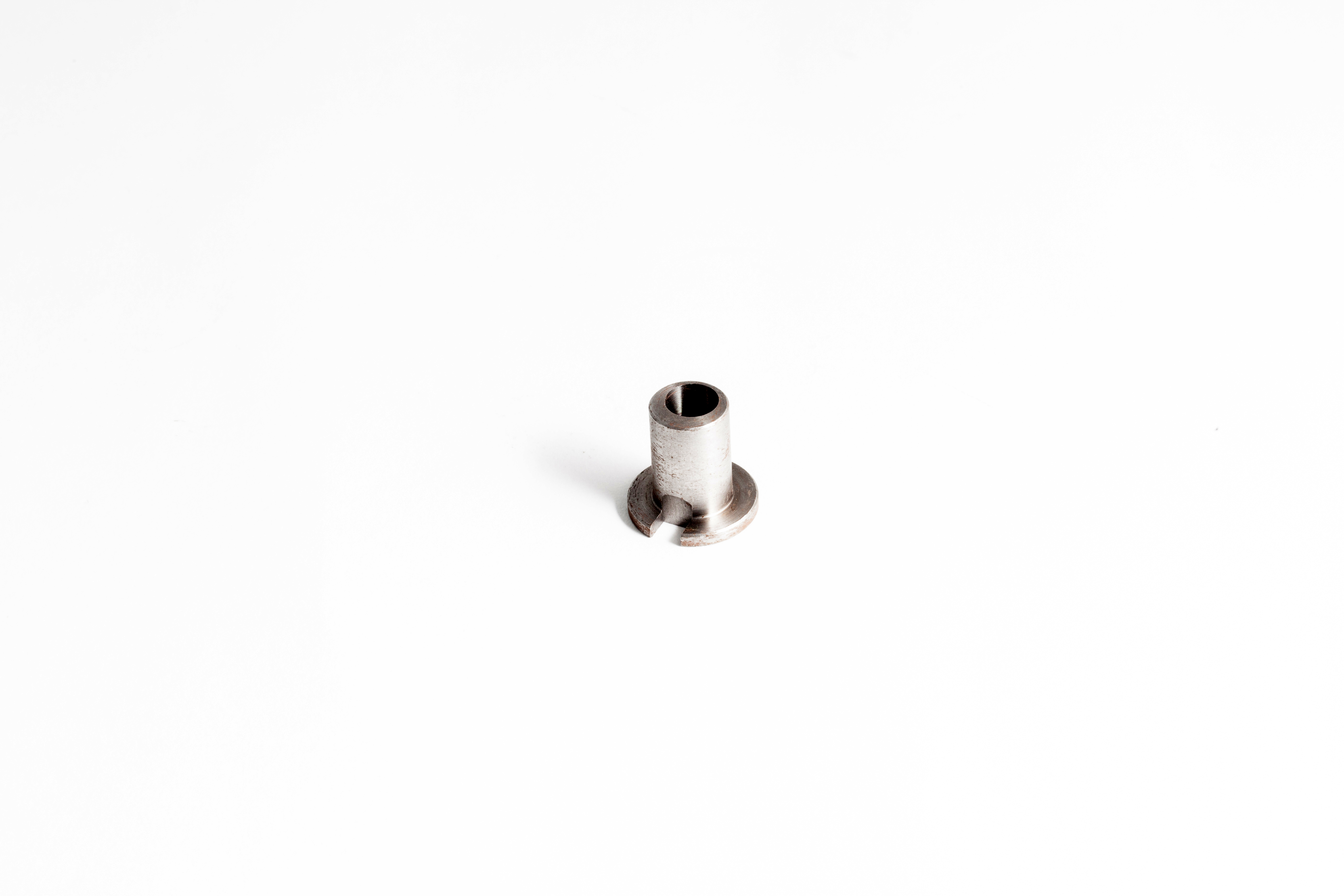 ECCENTRIC INSERT FOR COUNTERWEIGHT
