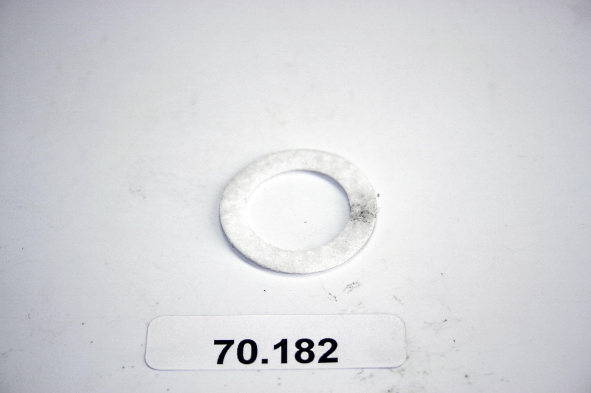 d33 x 22 FEL. WASHER  s 1 POLIYESTER