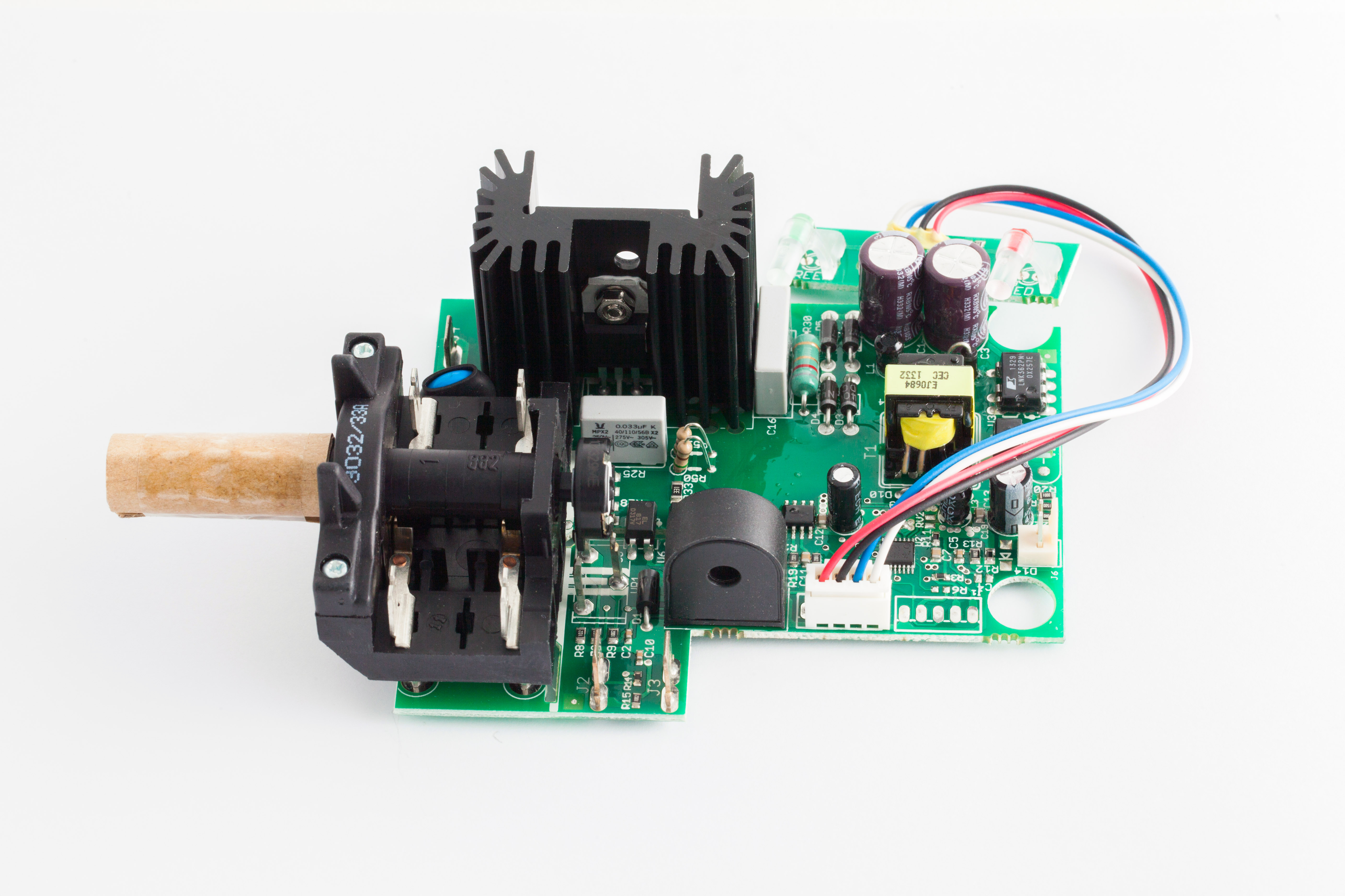 ELECTRONIC CARD WITH SPEED REGULATION