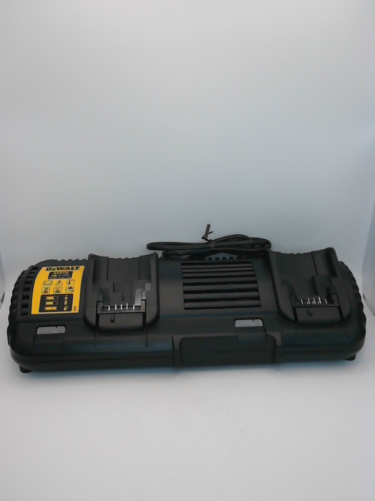 Doppelladegeraet fuer 10,8 bis 54 V